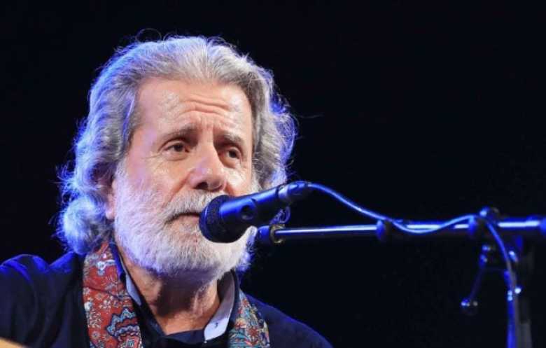 مارسيل خليفة في عيد الأم: ماتت أمي وما كنت أعرف إن الأم بتقدر تموت