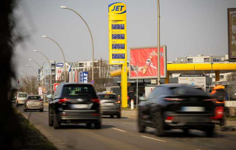 ضرائب الوقود تربك حكومات آسيا وأوروبا