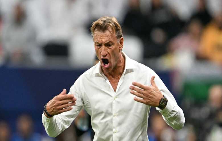 هيرفي رونار يُعلن مغادرته منتخب السعودية قبل شهرين من المونديال