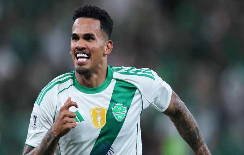 الأهلي يتجاوز عقبة جوهور دار التعظيم ويضرب موعداً مع فيسيل كوبي في نصف النهائي