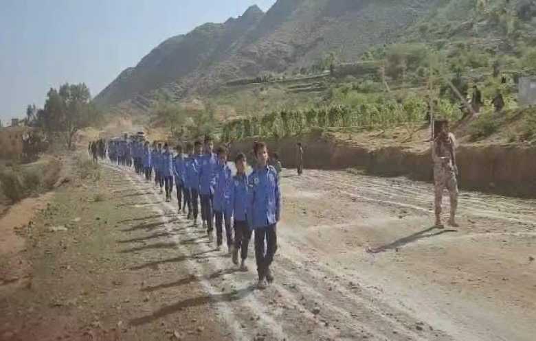 الحوثيون يطلقون عاماً دراسياً جديداً تهيمن عليه التعبئة والتجنيد