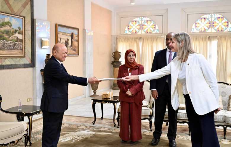 اليمن يربط السلام والأمن البحري بإنهاء المشروع الحوثي