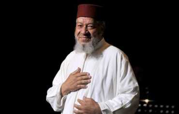 المطرب المغربي عبد الهادي بلخياط يغادر "قطار الحياة"