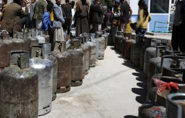 فوضى الغاز اليمني: الحرب تغذي التهريب إلى الحوثيين وأفريقيا