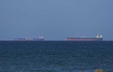 إيران تهدّد بإغلاق باب المندب ووقف حركة التجارية في المنطقة